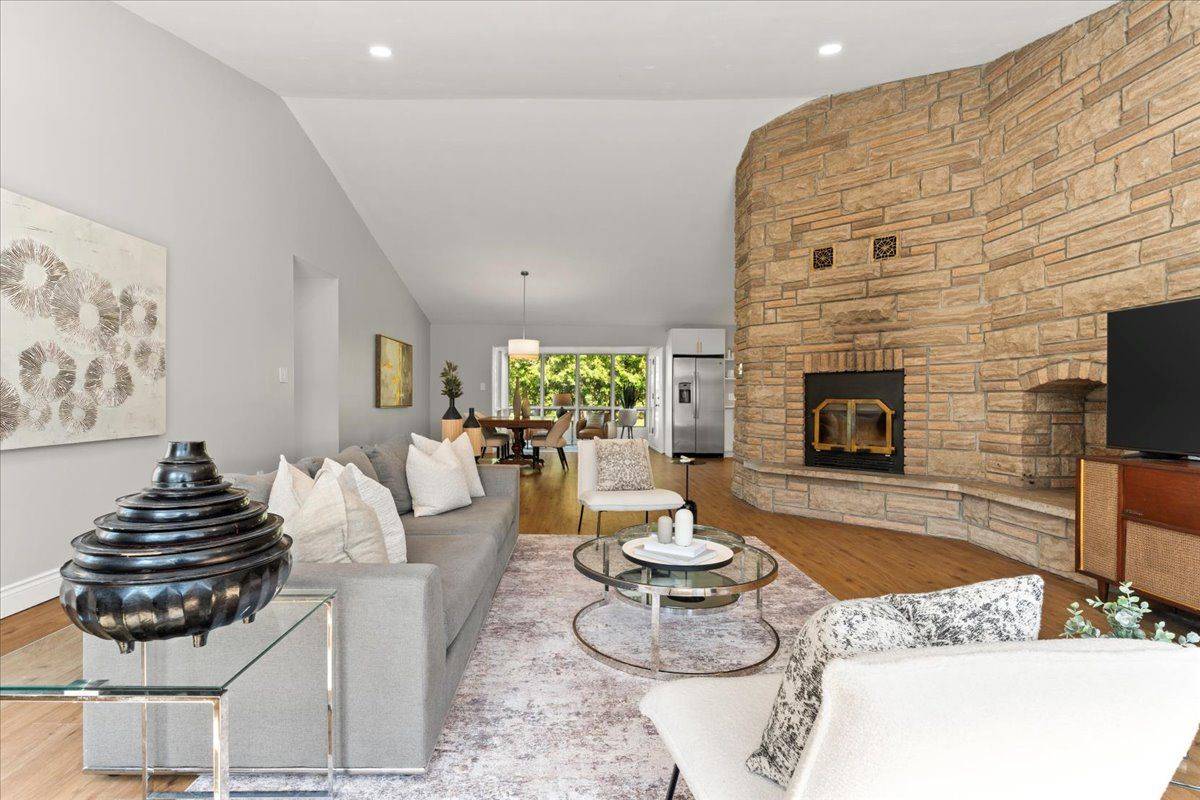 Brighton, ON K0K 1H0,137 Lawson RD