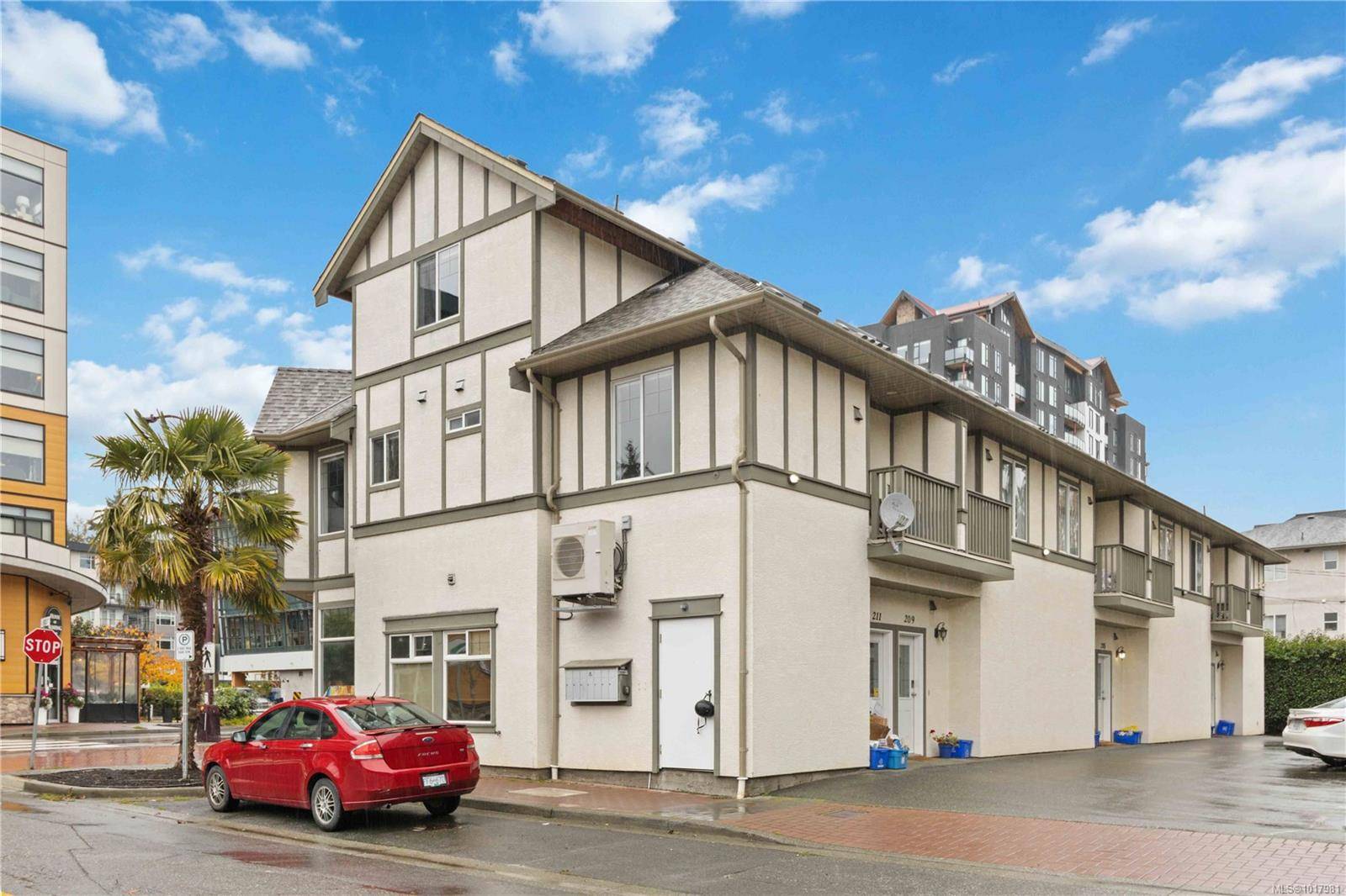 Langford, BC V9B 3V5,2849 Peatt Rd #211