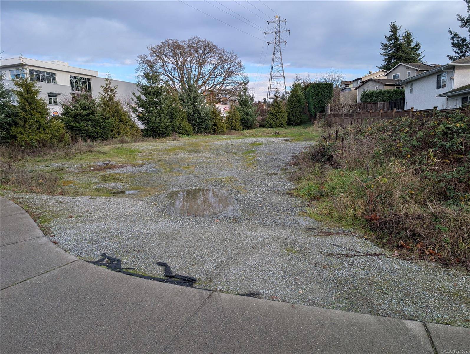 Saanich, BC V8Z 0B9,4225 Douglas St