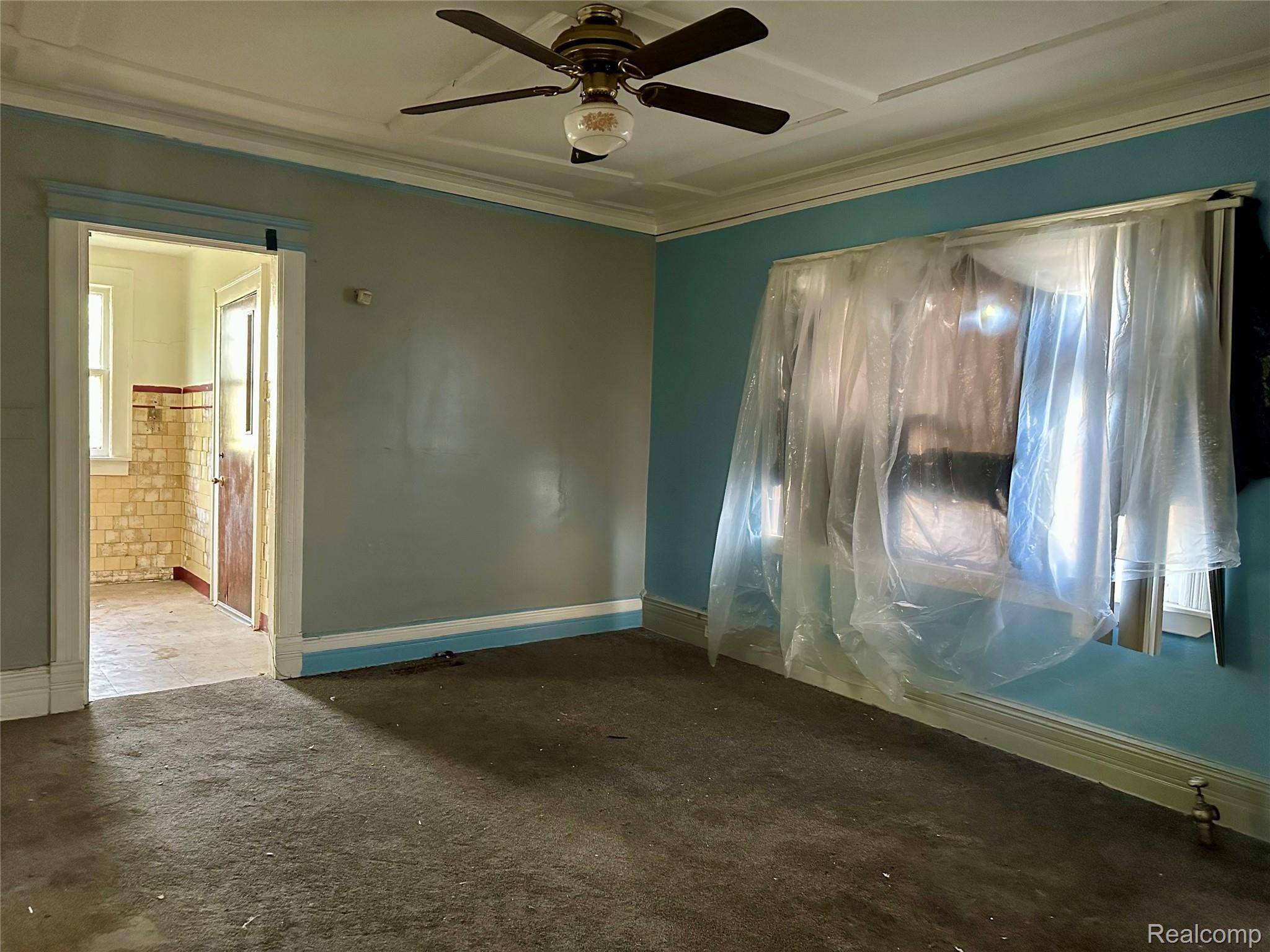 Detroit, MI 48214,3752 Van Dyke ST