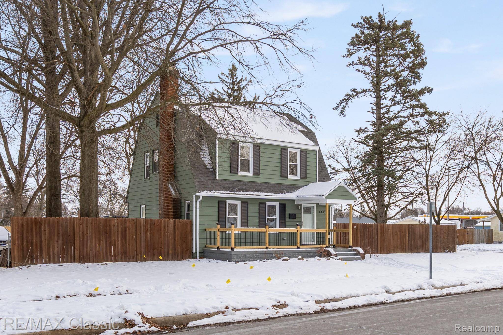 Wayne, MI 48184,4433 Elizabeth ST