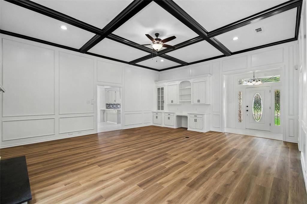 Ennis, TX 75119,807 Williamsburg Drive