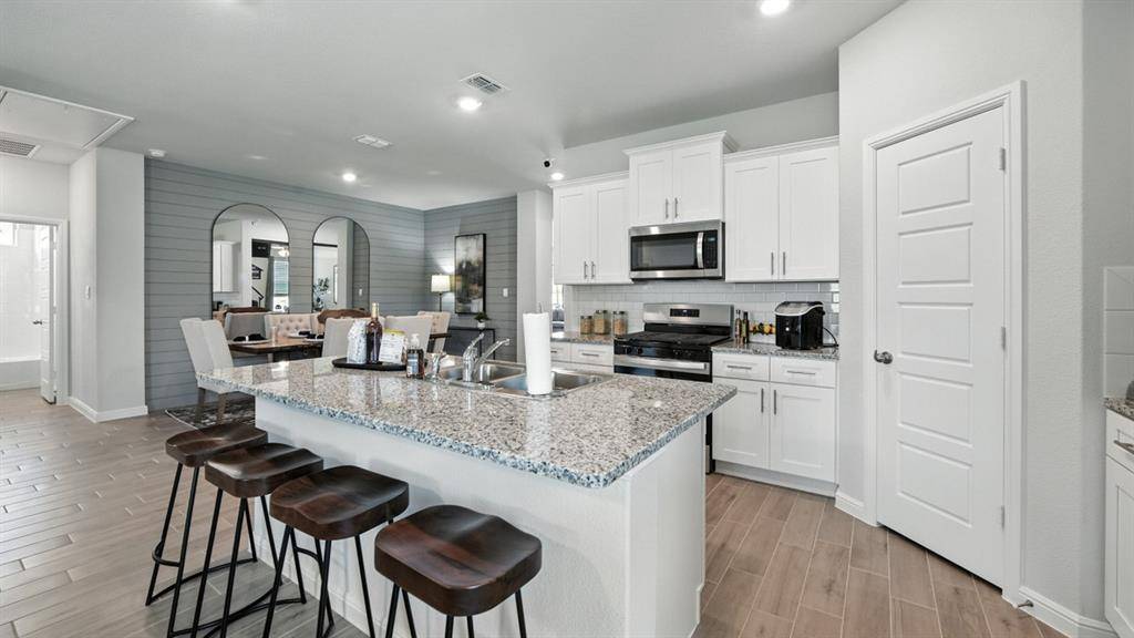 Decatur, TX 76234,809 HOLLYN Drive