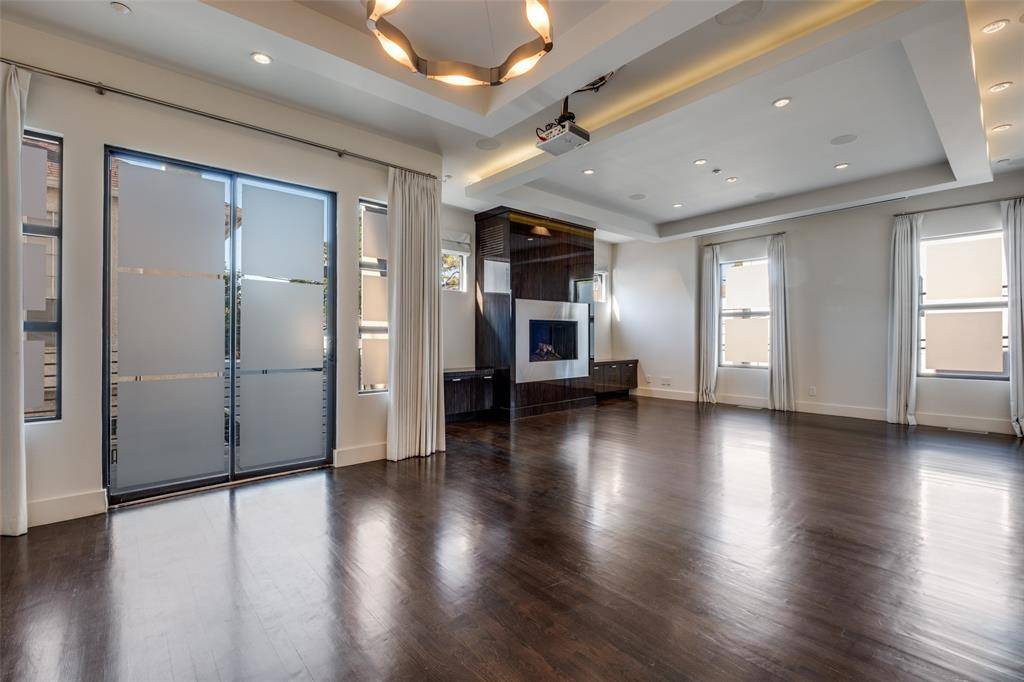 Dallas, TX 75219,4418 Holland Avenue #B