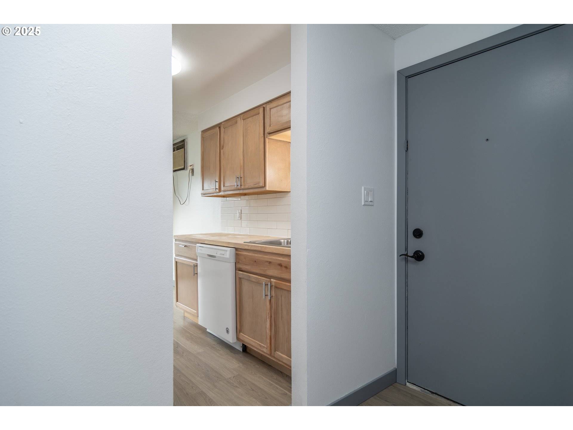 Roseburg, OR 97470,885 NE SUNSET ST #22