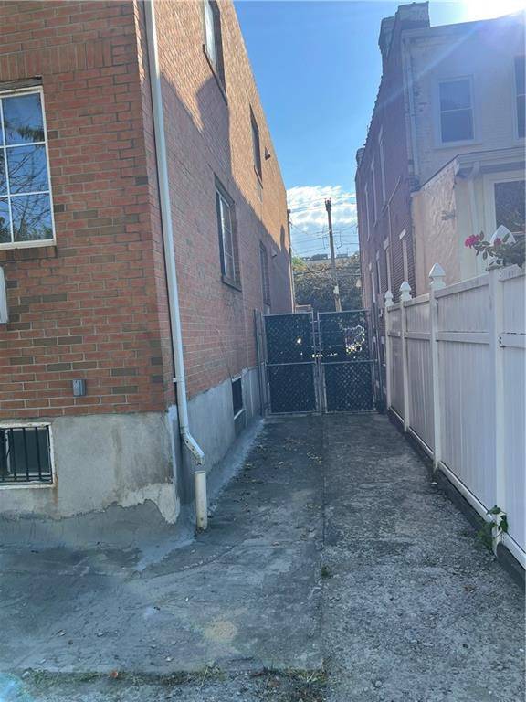 Brooklyn, NY 11236,1071 East 92nd ST