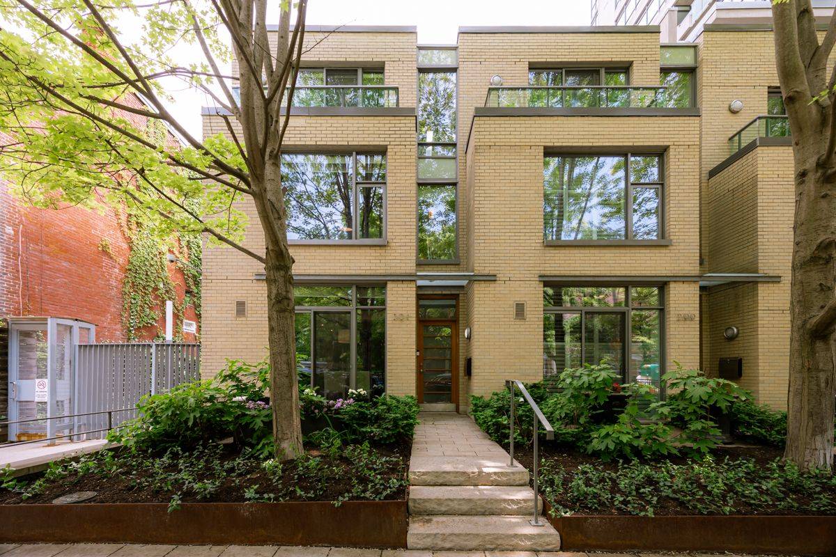 Toronto C08, ON M4Y 1X6,301 Mutual ST