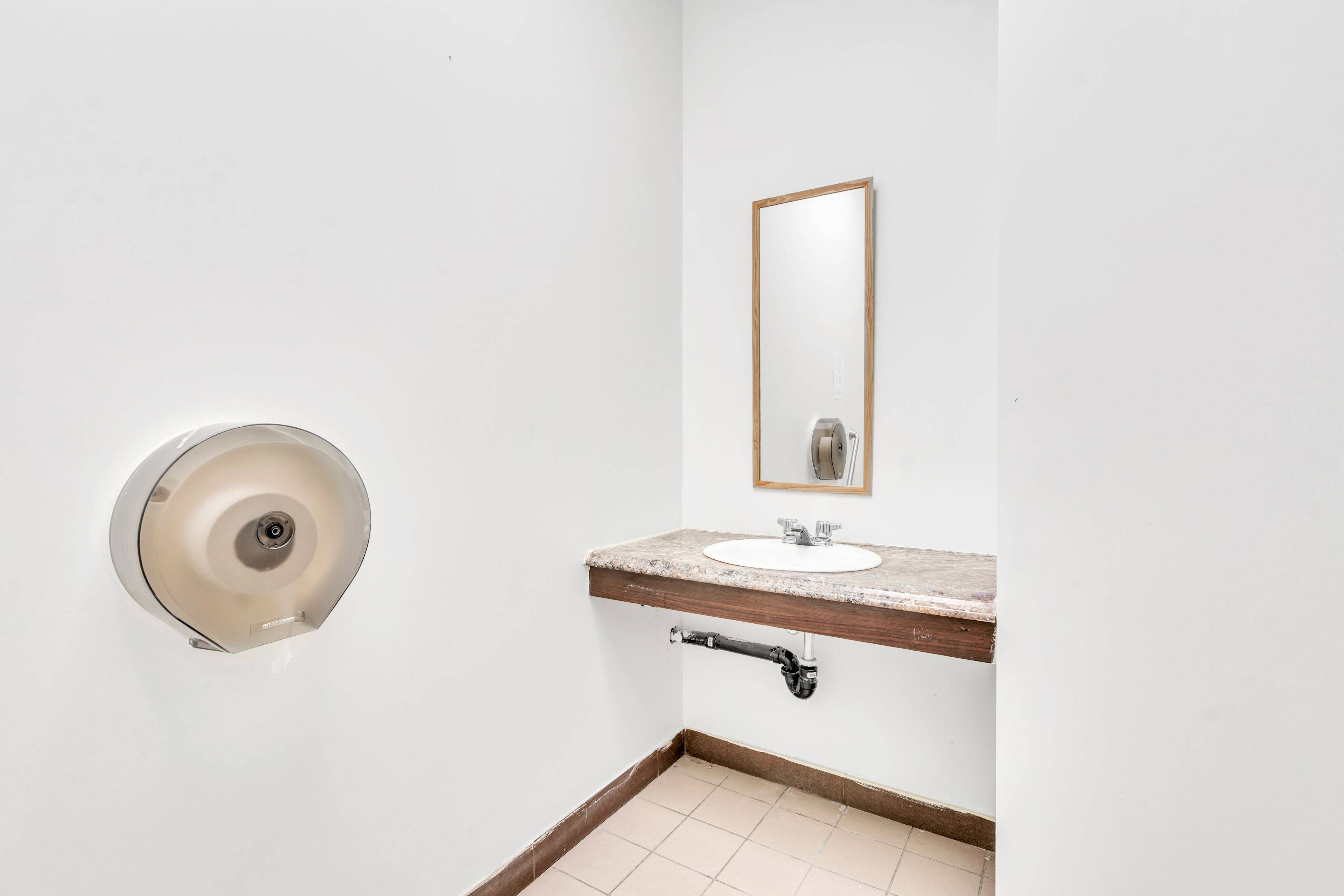 Toronto E08, ON M1J 2G2,3155 Eglinton AVE E #4