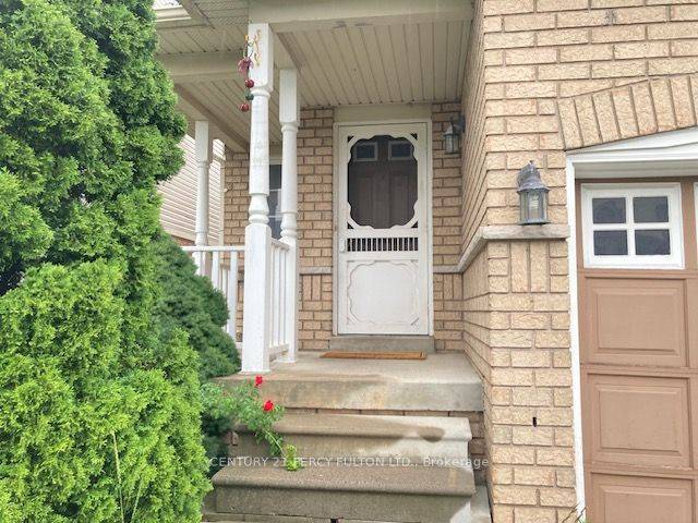 Whitby, ON L1R 2S8,27 Whitewater ST