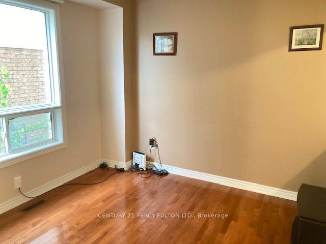 Whitby, ON L1R 2S8,27 Whitewater ST