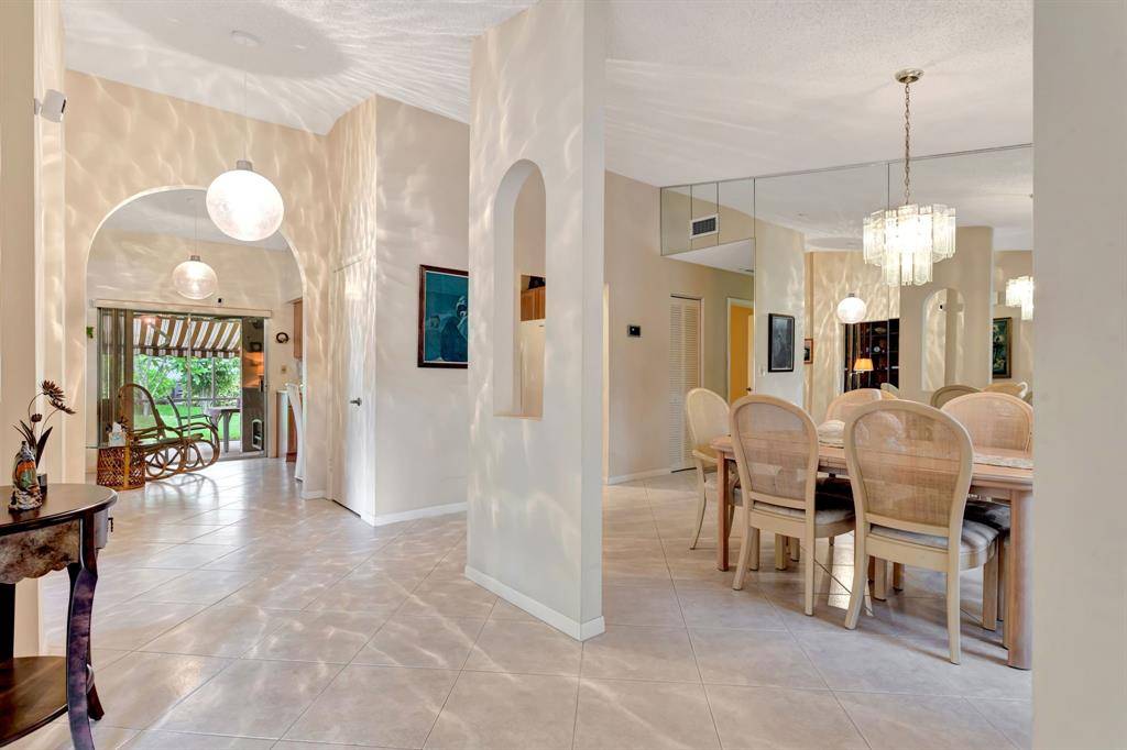 Coral Springs, FL 33071,10072 Ramblewood Dr