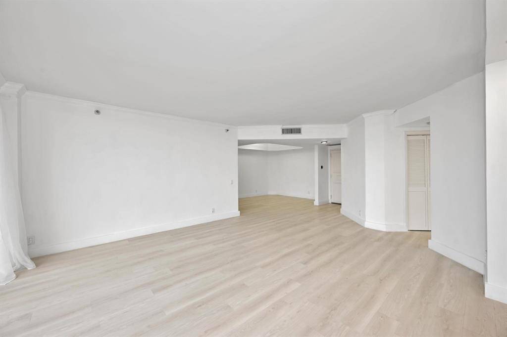 Aventura, FL 33180,3640 Yacht Club Dr #1501