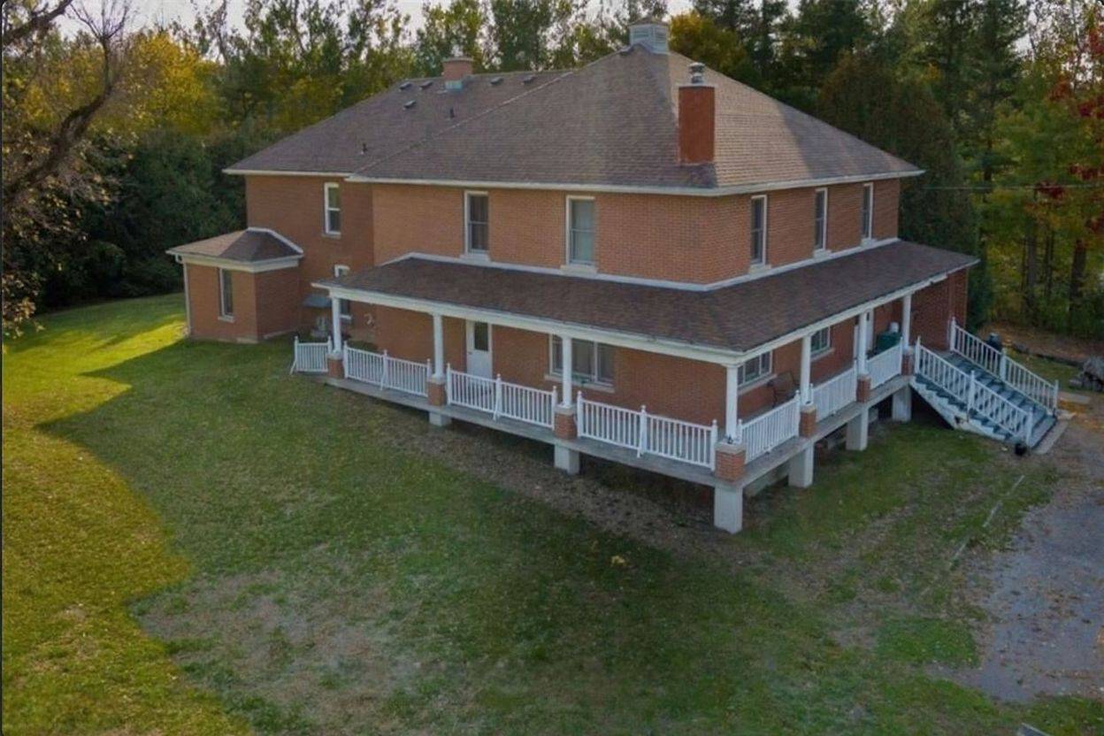 Adjala-tosorontio, ON L0N 1P0,10602 9 Highway Palgrave FWY