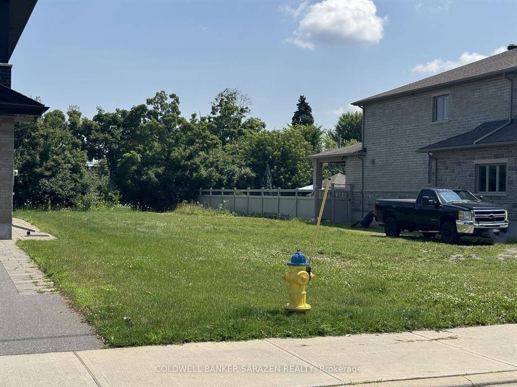 Mooneys Bay - Carleton Heights And Area, ON K2C 1T2,1531 Claymor AVE