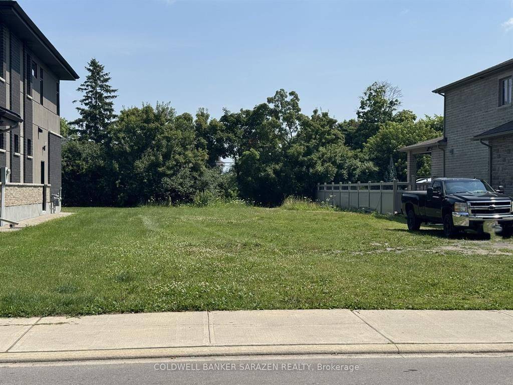 Mooneys Bay - Carleton Heights And Area, ON K2C 1T2,1531 Claymor AVE