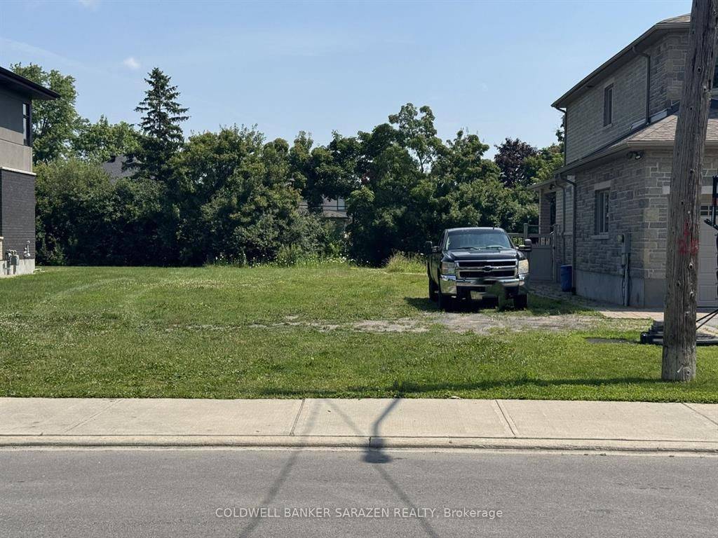 Mooneys Bay - Carleton Heights And Area, ON K2C 1T2,1531 Claymor AVE