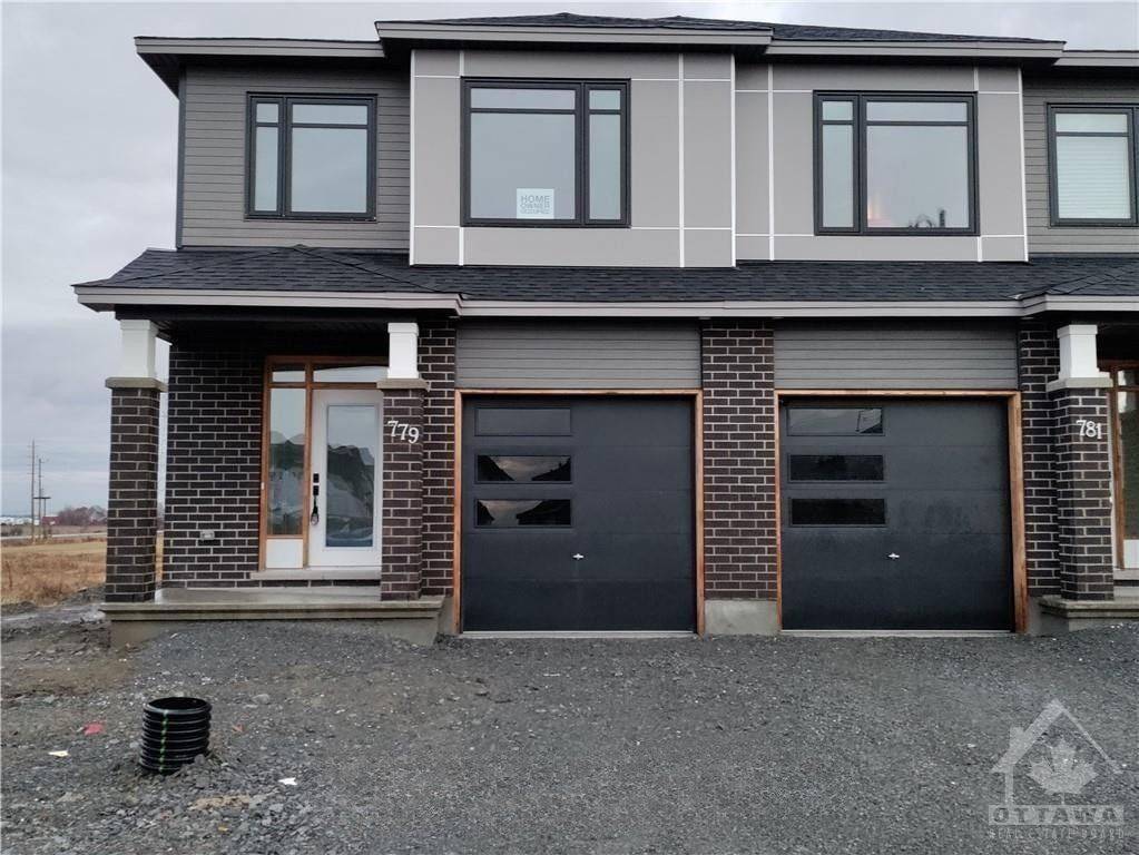 Stittsville - Munster - Richmond, ON K2S 2X2,779 Maverick CRES