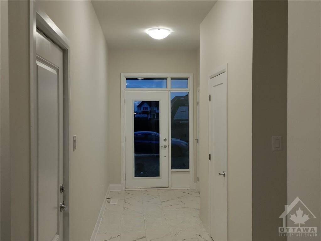 Stittsville - Munster - Richmond, ON K2S 2X2,779 Maverick CRES