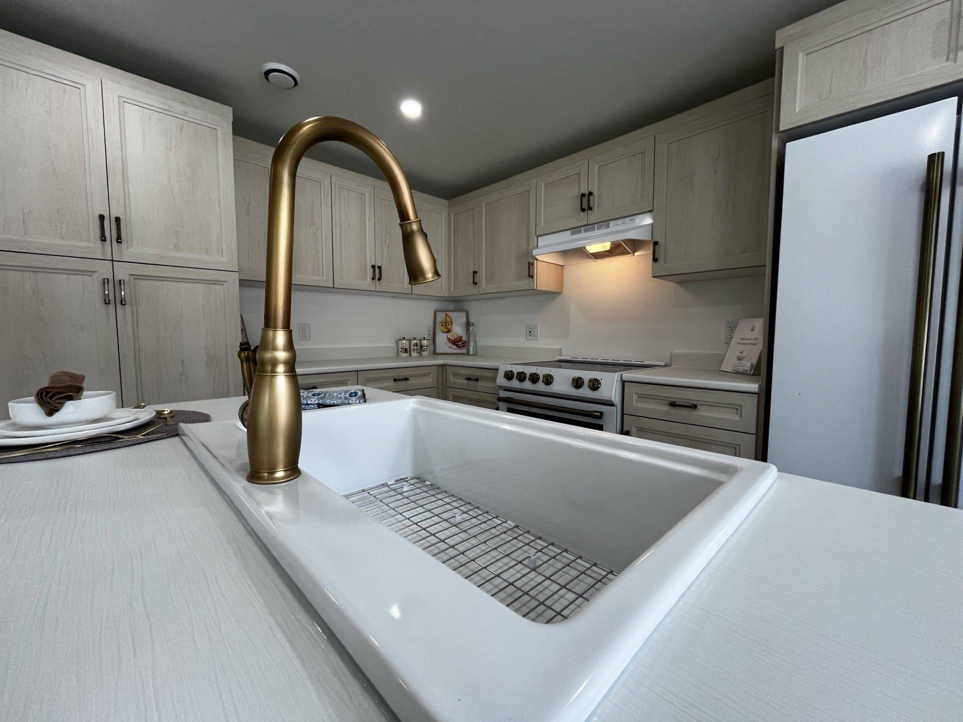 Clarence-rockland, ON K4K 1K7,8250 County Rd 17 N/A #305