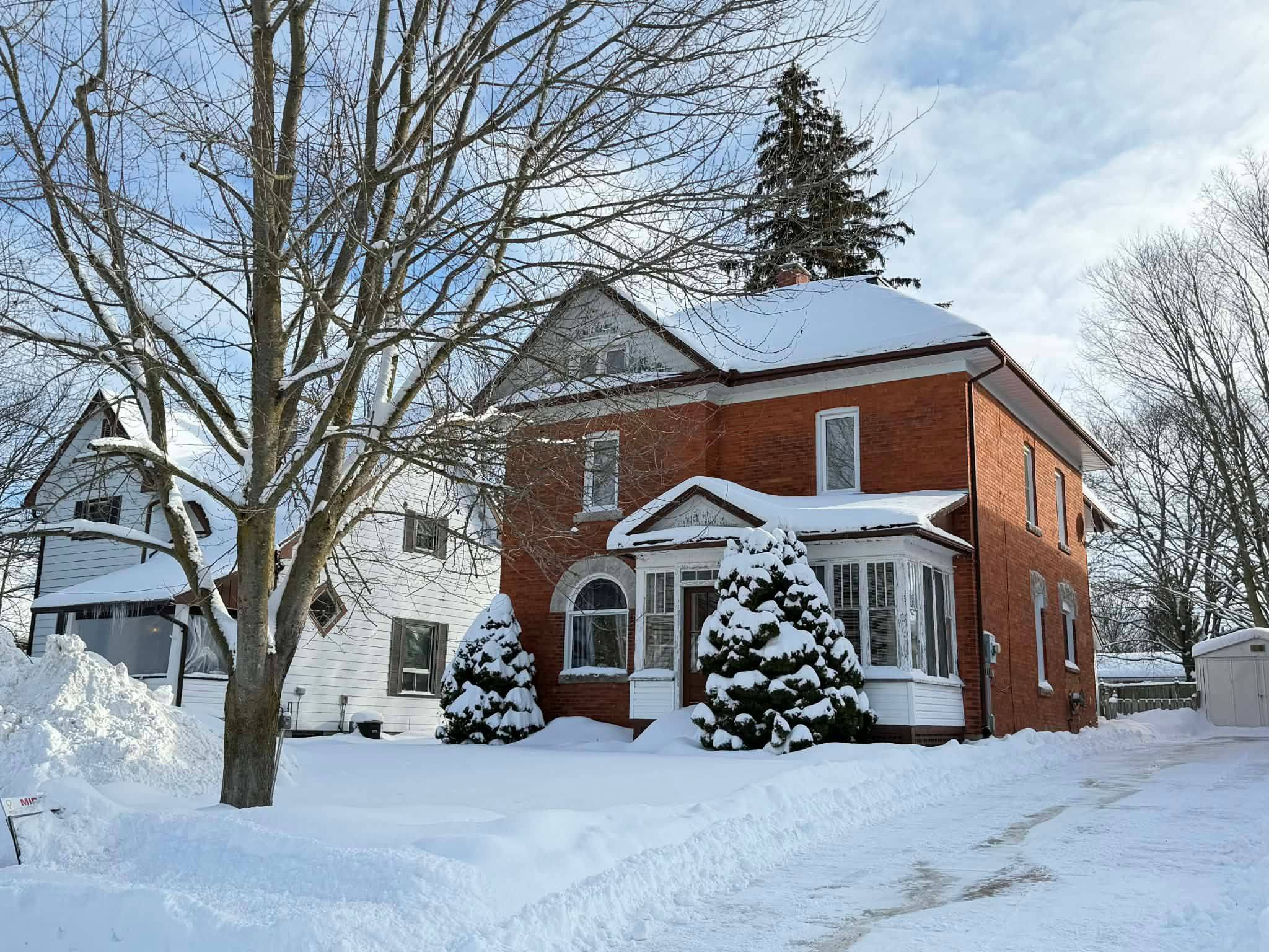 North Huron, ON N0G 2W0,327 Frances ST