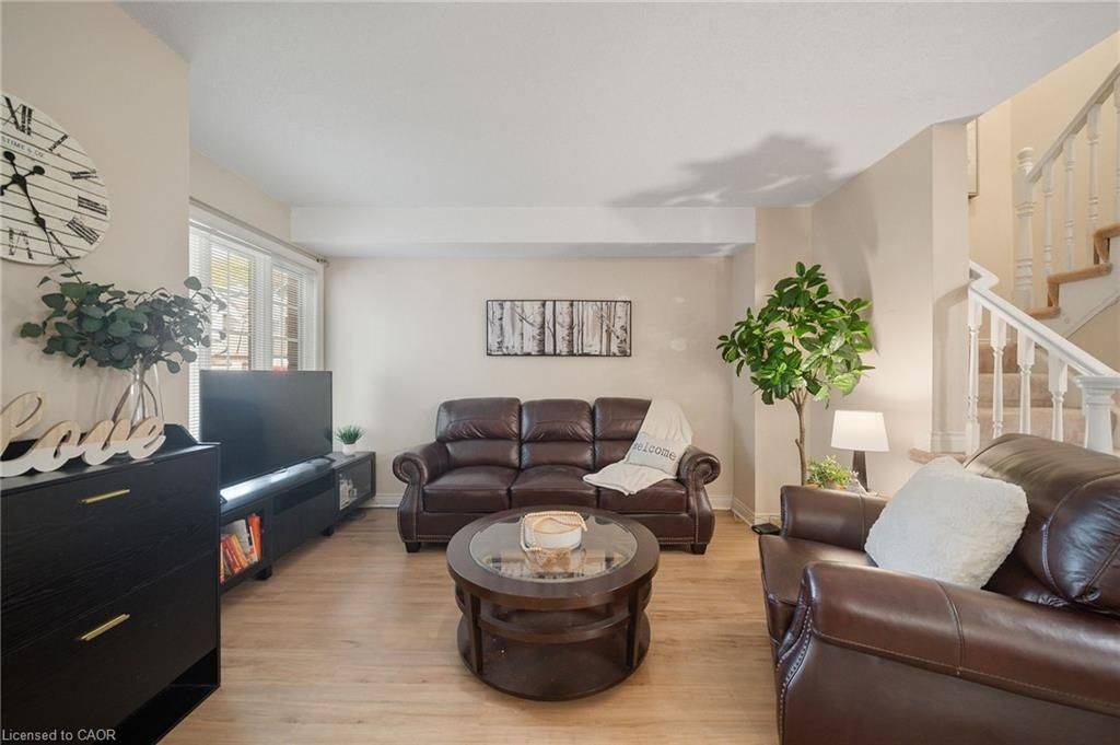 Hamilton, ON L9G 4W6,320 Hamilton DR #10