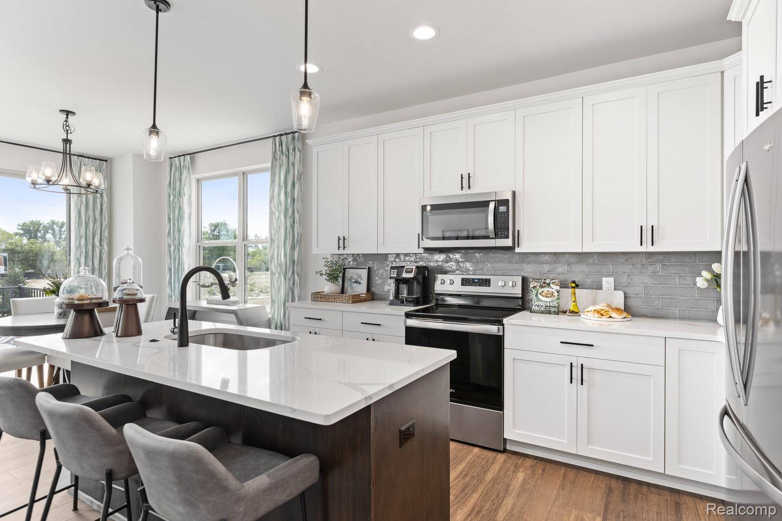 Commerce Twp, MI 48390,1472 Turner DR #4