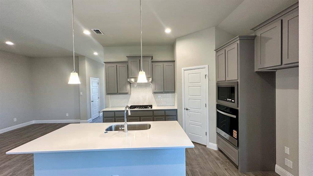 Denton, TX 76205,2513 GOLDFINCH Drive