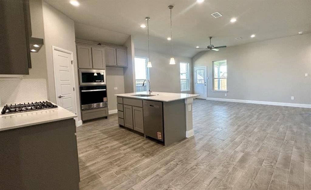 Denton, TX 76205,2513 GOLDFINCH Drive