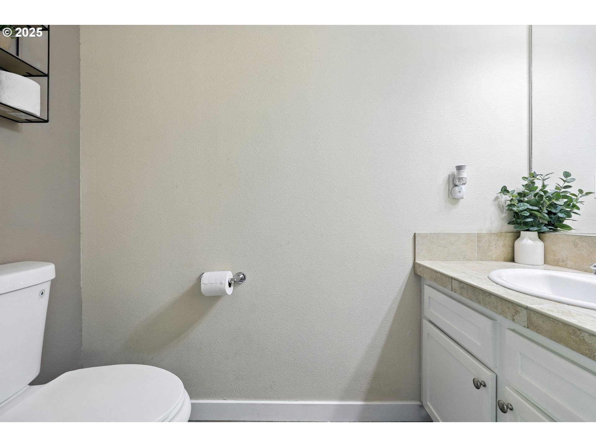 Beaverton, OR 97006,895 SW 170TH AVE