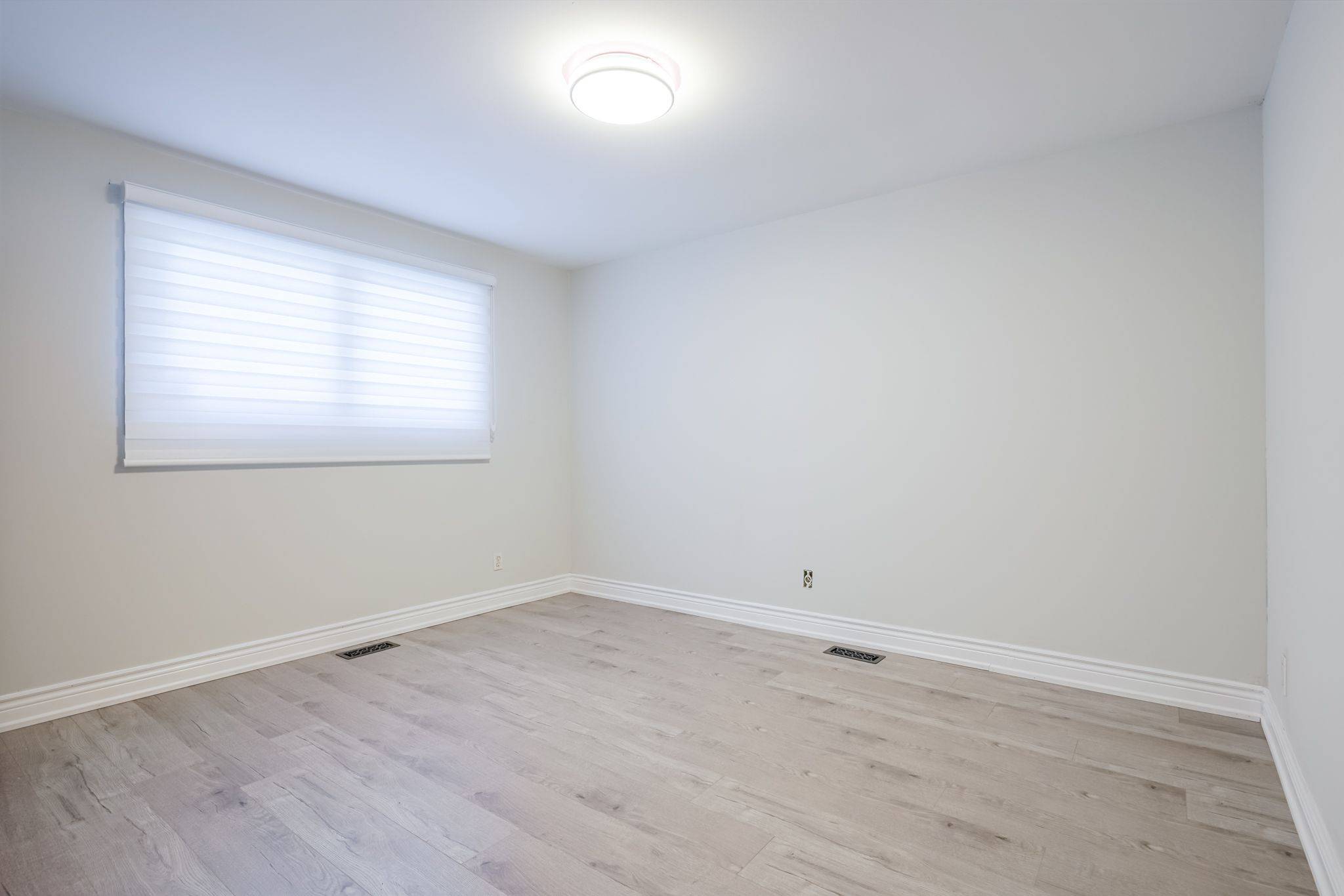 Toronto E10, ON M1C 1G5,765 Morrish RD #Bsmt