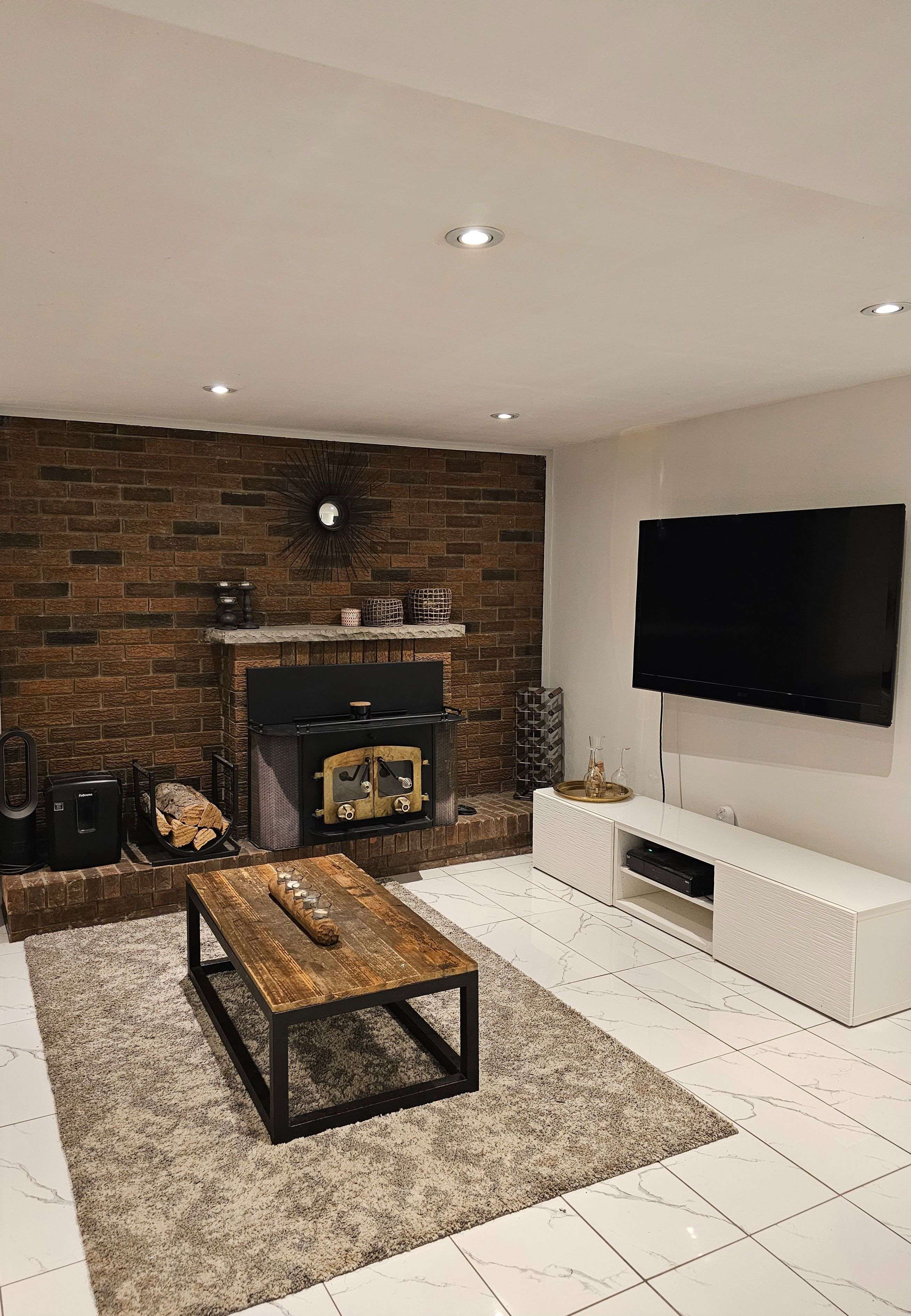 Toronto W10, ON M9V 3N6,65 Vange CRES