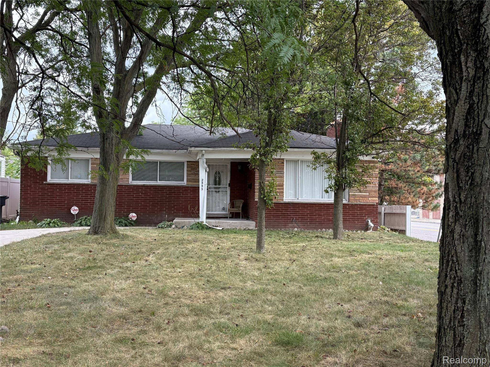 Detroit, MI 48206,2555 W Boston BLVD