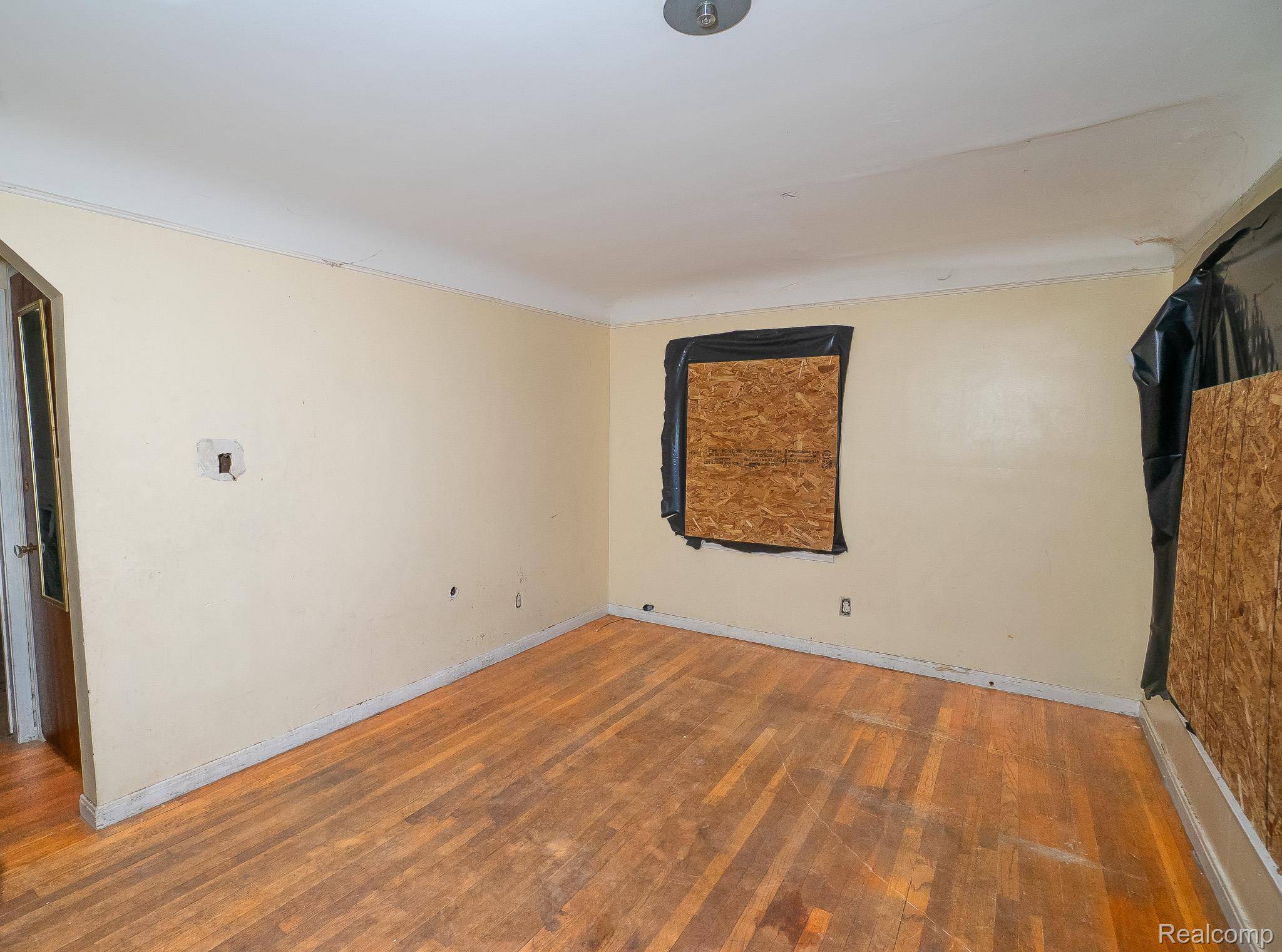 Detroit, MI 48234,19360 RYAN RD