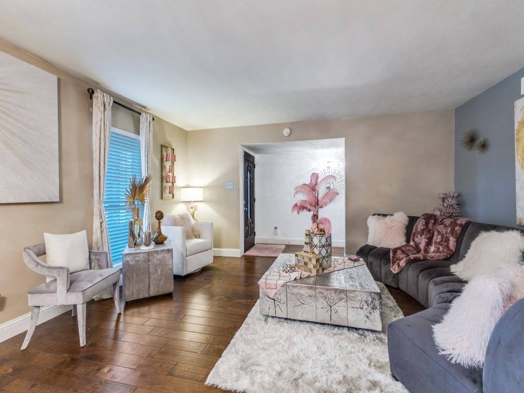 Dallas, TX 75228,8633 Baumgarten Drive