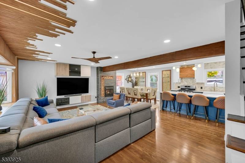 Livingston Twp., NJ 07039,35 Grand Ter