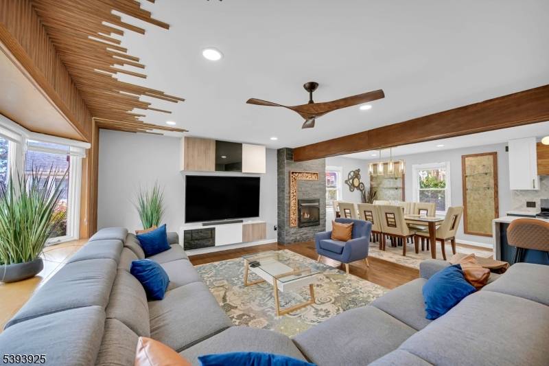 Livingston Twp., NJ 07039,35 Grand Ter