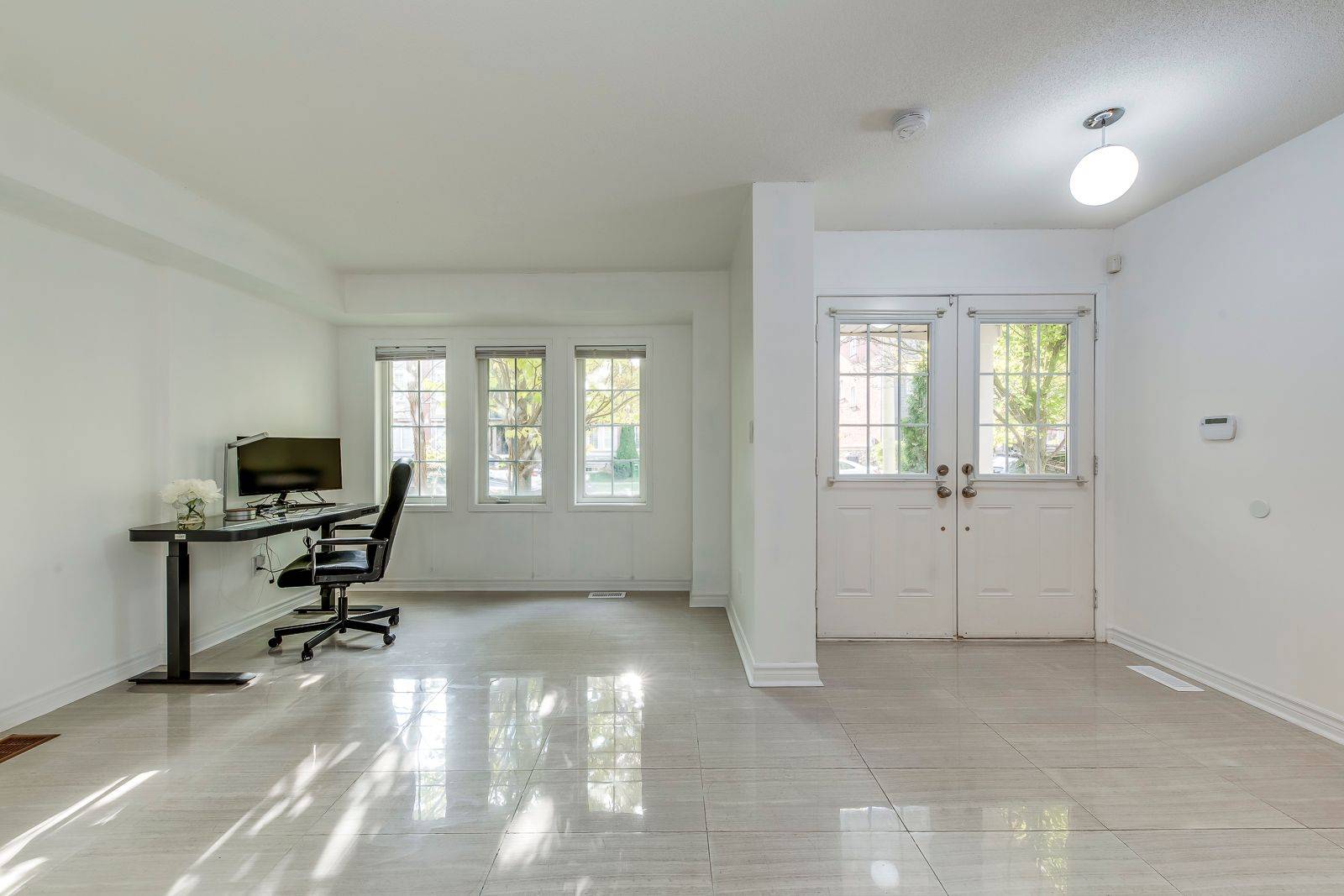 Toronto E10, ON M1C 0A1,34 Stagecoach CIR