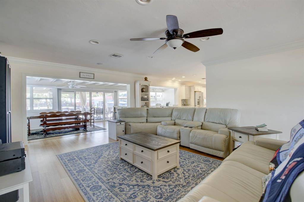 Pompano Beach, FL 33062,1920 Waters Edge