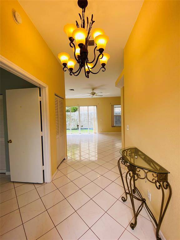 Pompano Beach, FL 33069,3595 Sahara Springs Blvd