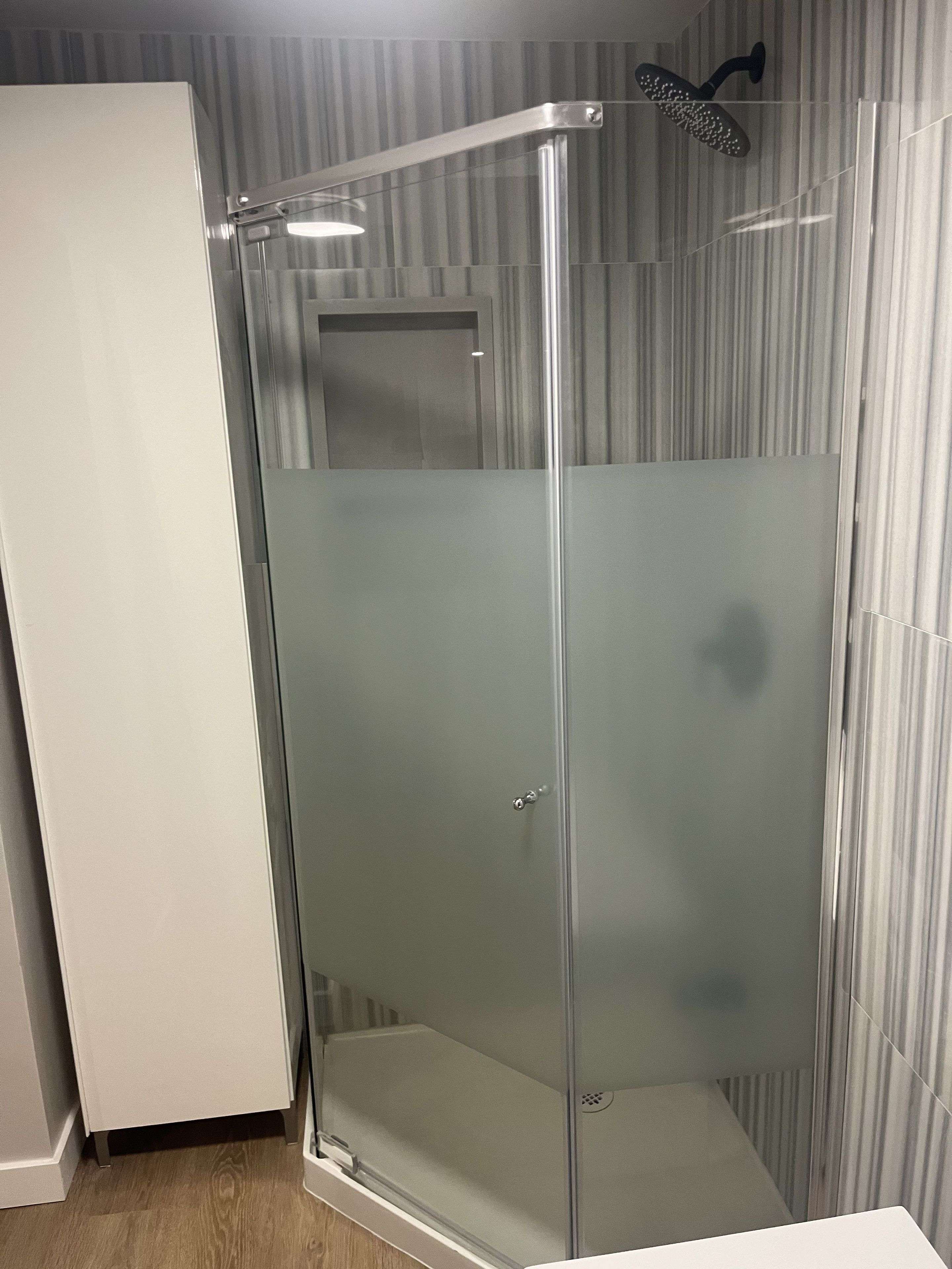 Toronto W04, ON M6B 1V6,35 Lilywood RD #B1