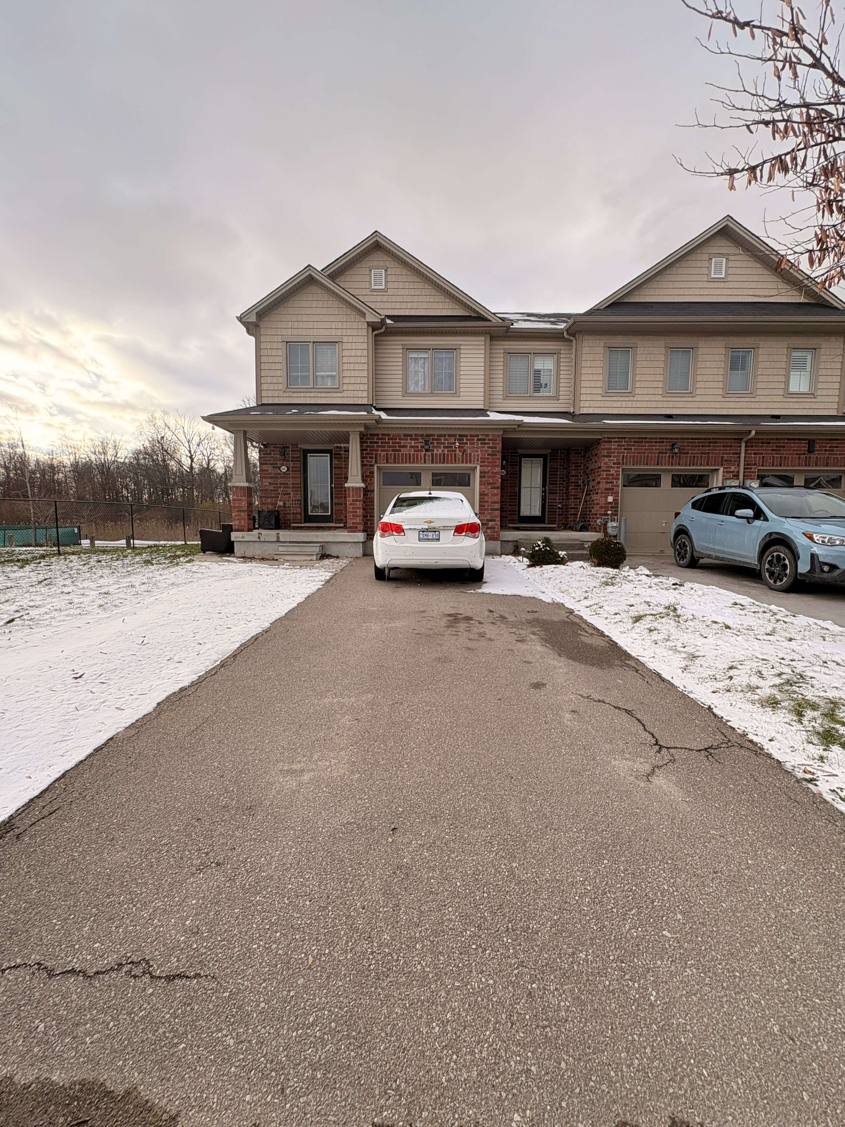 Niagara Falls, ON L2H 2Y6,8685 Dogwood CRES