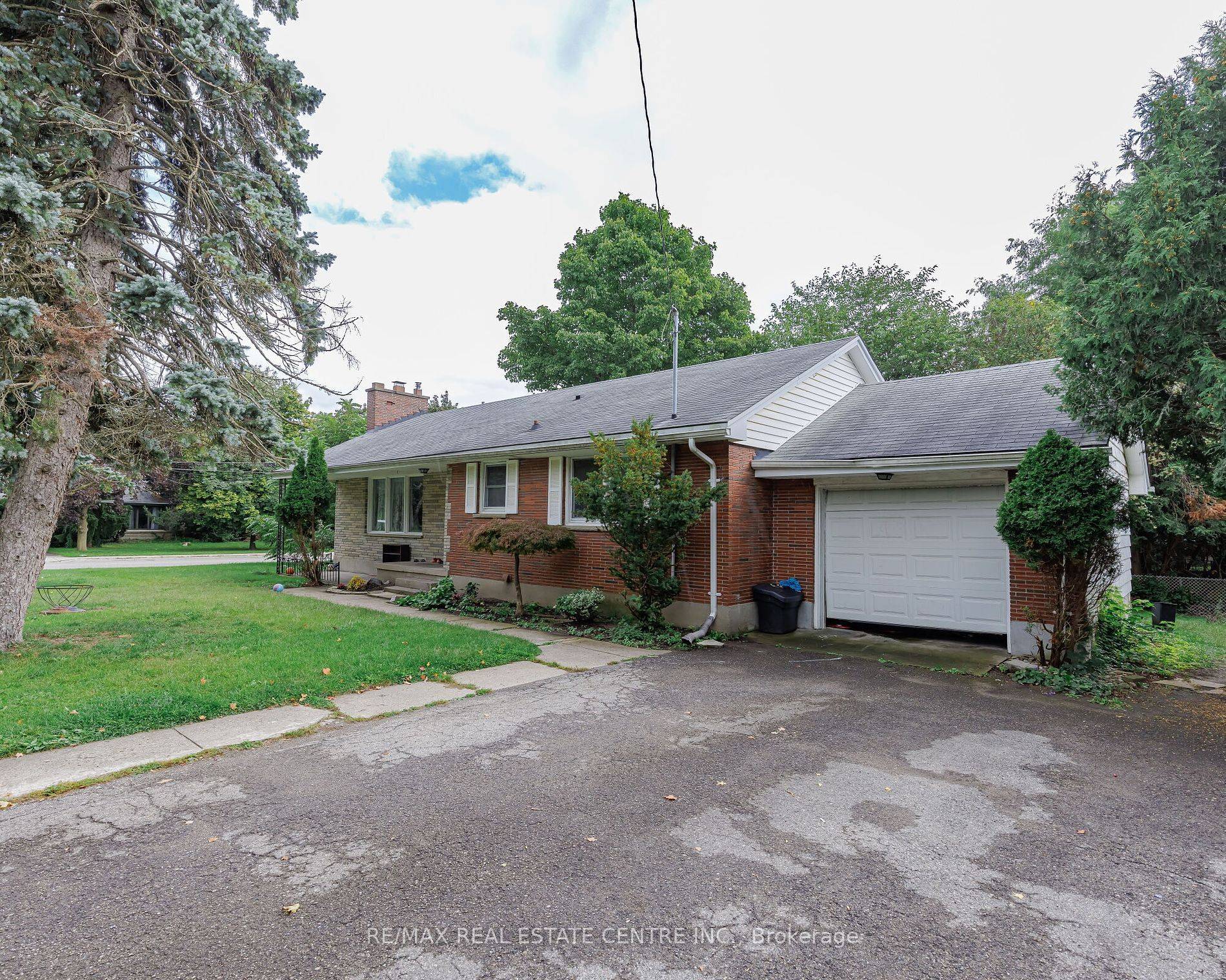 London North, ON N6G 1K2,73 Edgar DR #Main
