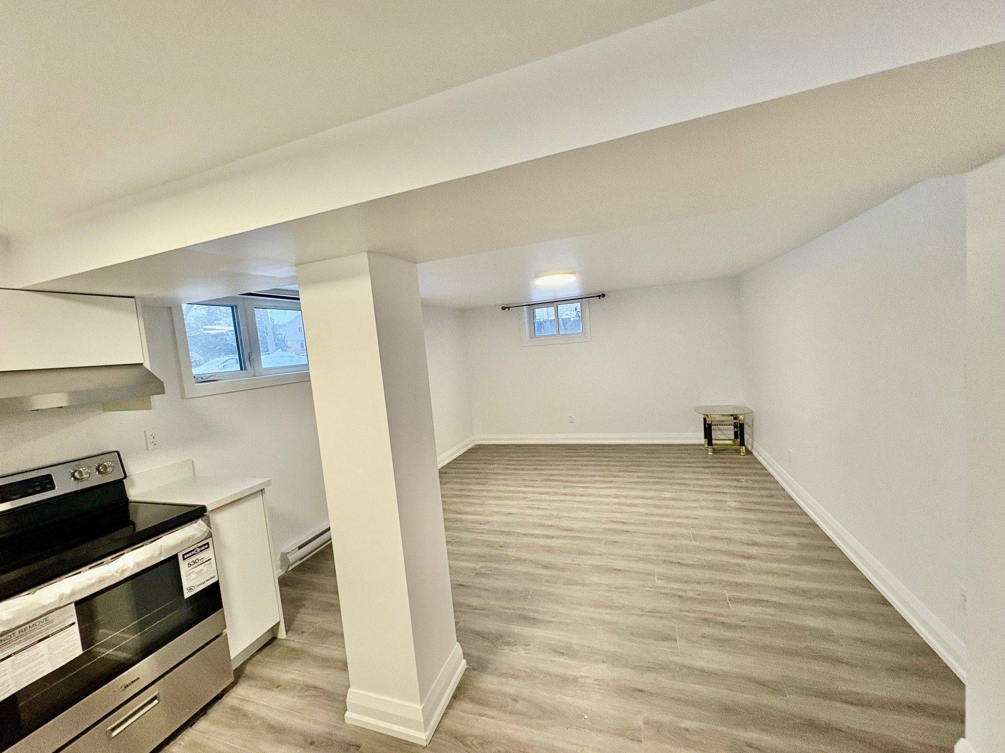 Mooneys Bay - Carleton Heights And Area, ON K2C 1S3,1436 Bellamy ST #3