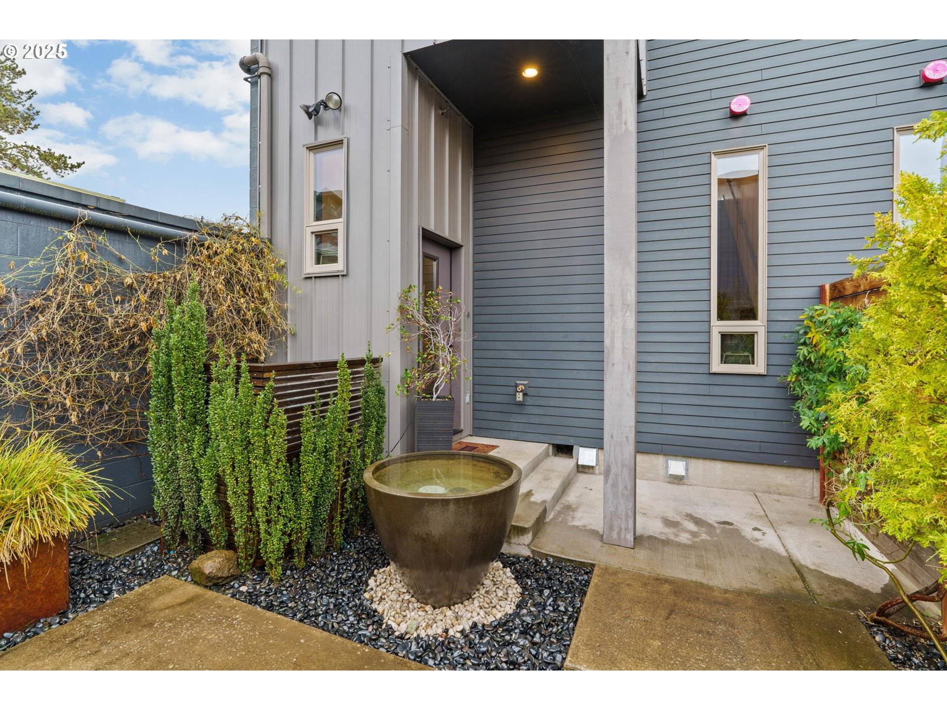 Eugene, OR 97401,1460 WILLAMETTE ST