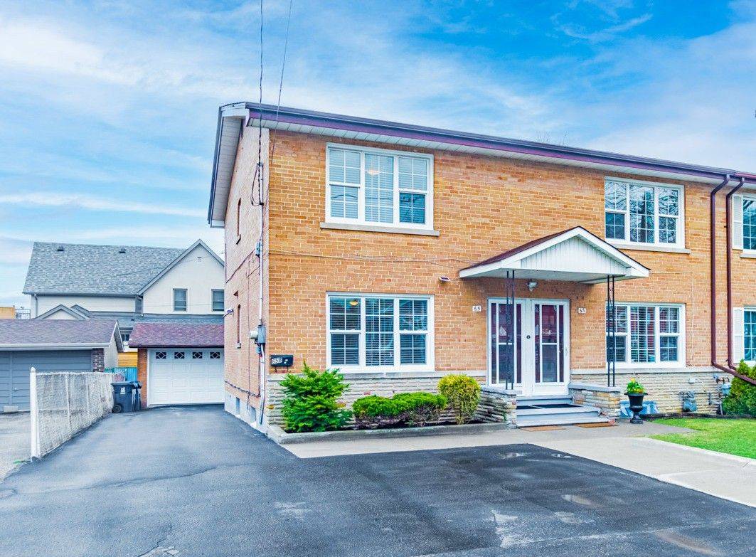 Toronto W06, ON M8W 1R6,65 Fairfield AVE #Main