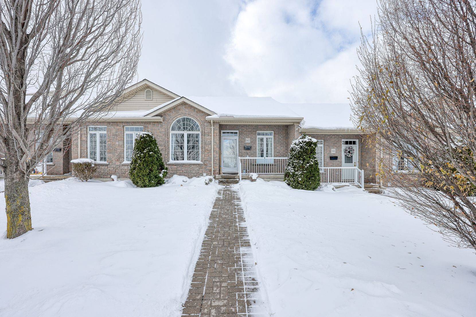 Woodstock, ON N4S 9A6,663 Southwood WAY #4