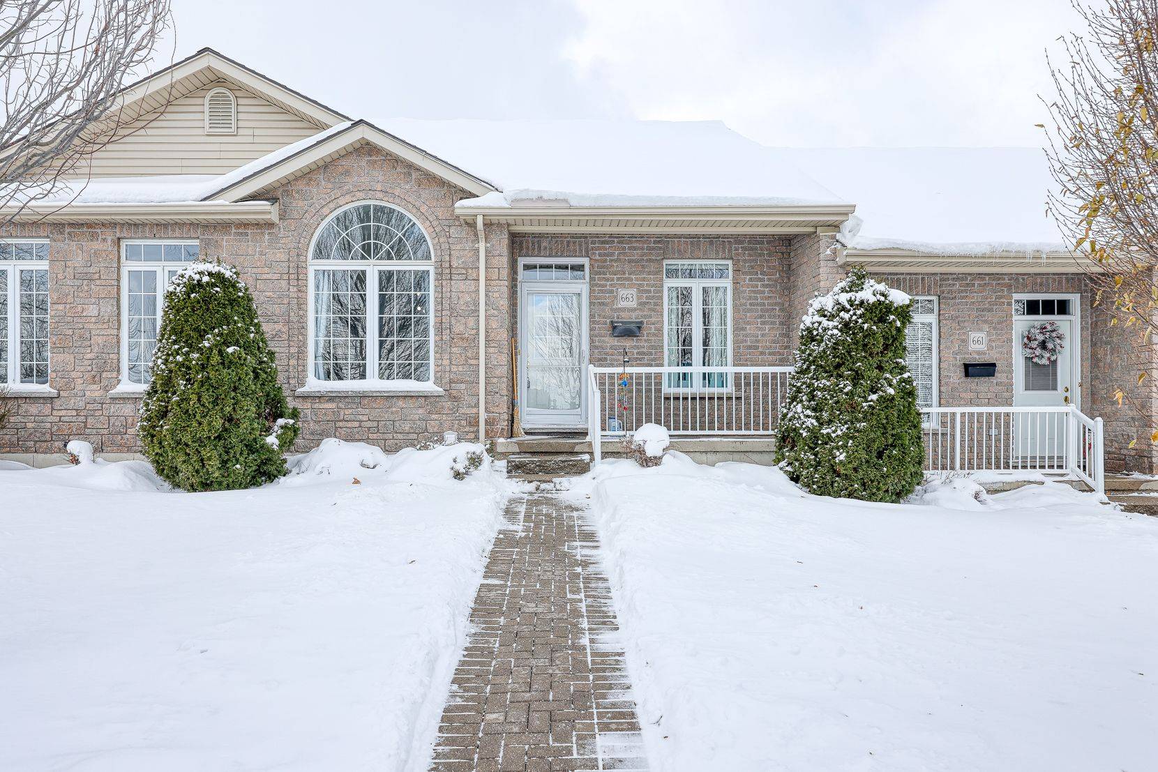 Woodstock, ON N4S 9A6,663 Southwood WAY #4