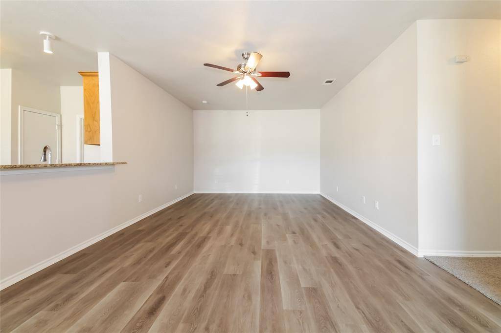 Lake Dallas, TX 75065,432 Lake Highland Drive