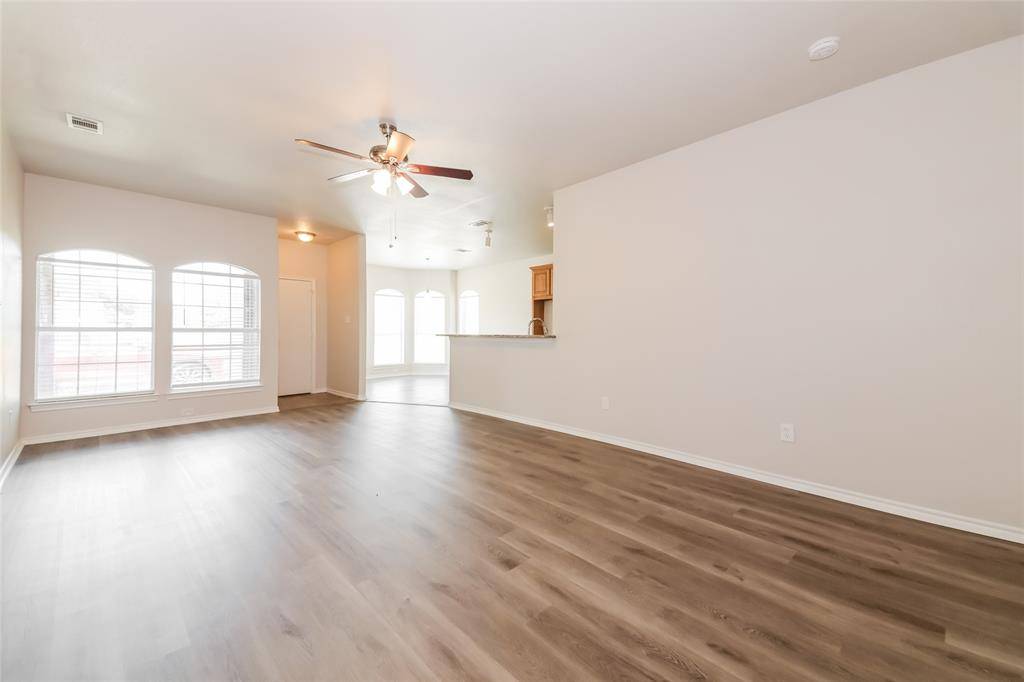 Lake Dallas, TX 75065,432 Lake Highland Drive