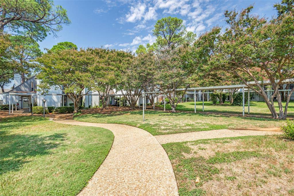 Denton, TX 76205,412 Hollyhill Lane